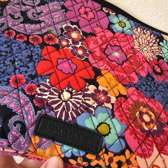 Vera Bradley FLORAL FIESTA Laptop Sleeve - Picture 2 of 5